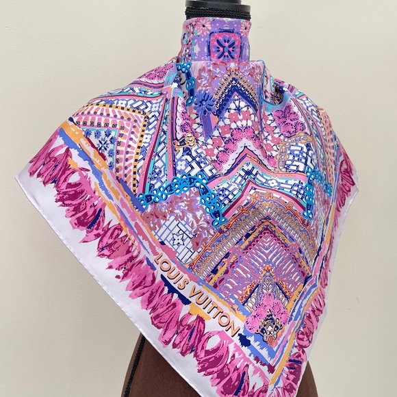 New Louis Vuitton Scarf Monogram Paradise Pink Multicolor Silk Wrap - Picture 2 of 13